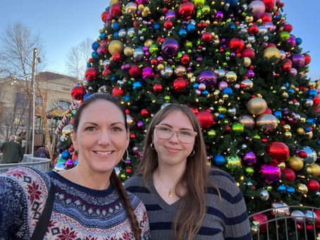Laptops, Luggage & Leashes: Abby's HERE! I know her, too!