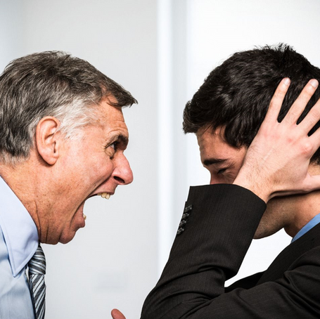 O Poder Tóxico do Chefe Ruim: Como um Líder Prejudicial Pode Afetar Sua Carreira