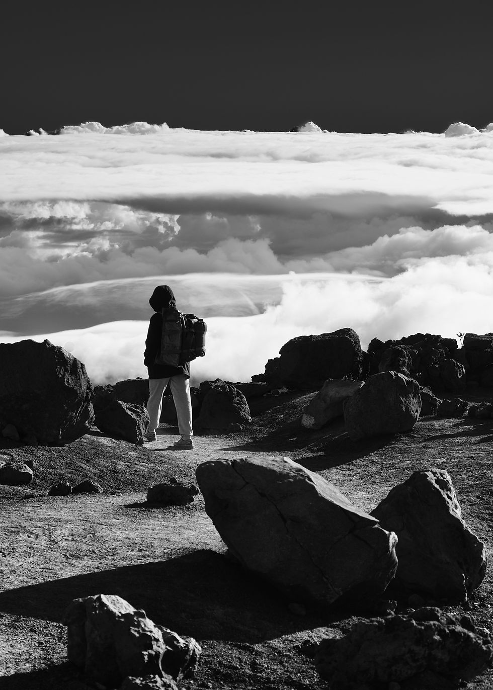 Cloudbound – tirage d'art en édition limitée de photographie de silhouette et paysage par Theo Michael