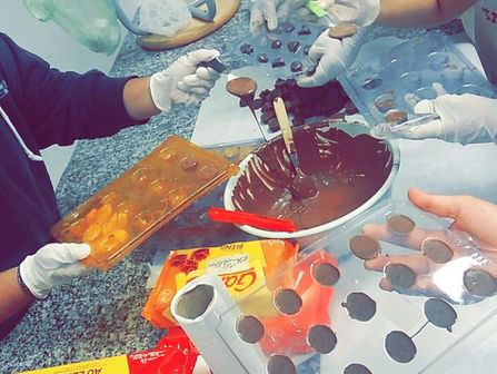 Páscoa solidária e as Propriedades Físico Química do chocolate na EECelia Ribeiro Landim