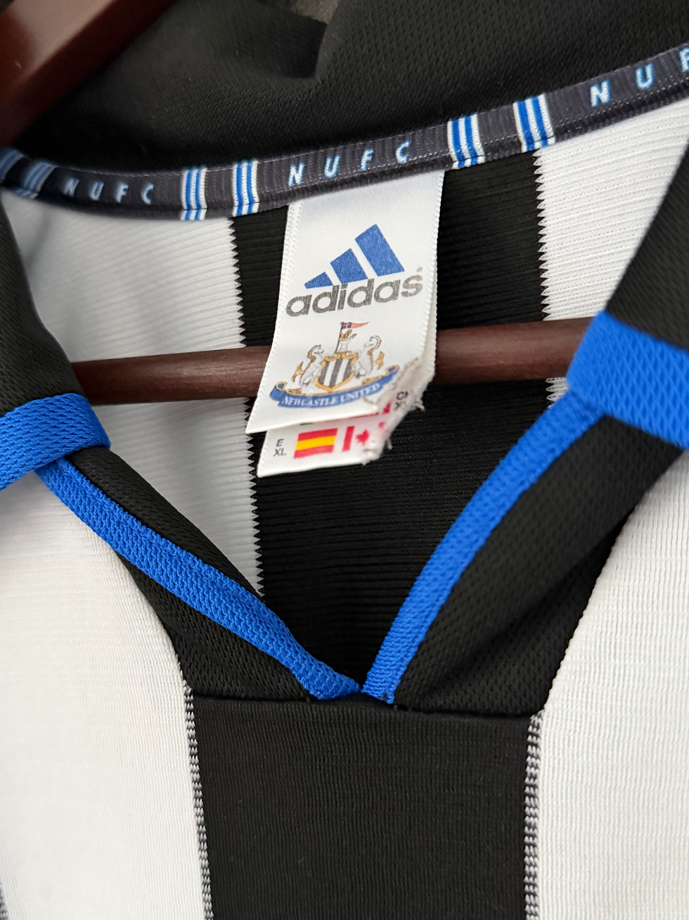 Miniaturbild: Newcastle 1999/00 Home SPEED 11 XL 9/10