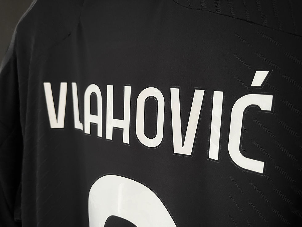 Miniatura: Juventus 2023/24 Third Authentic VLAHOVIĆ 9  XL 10/10 BNWT