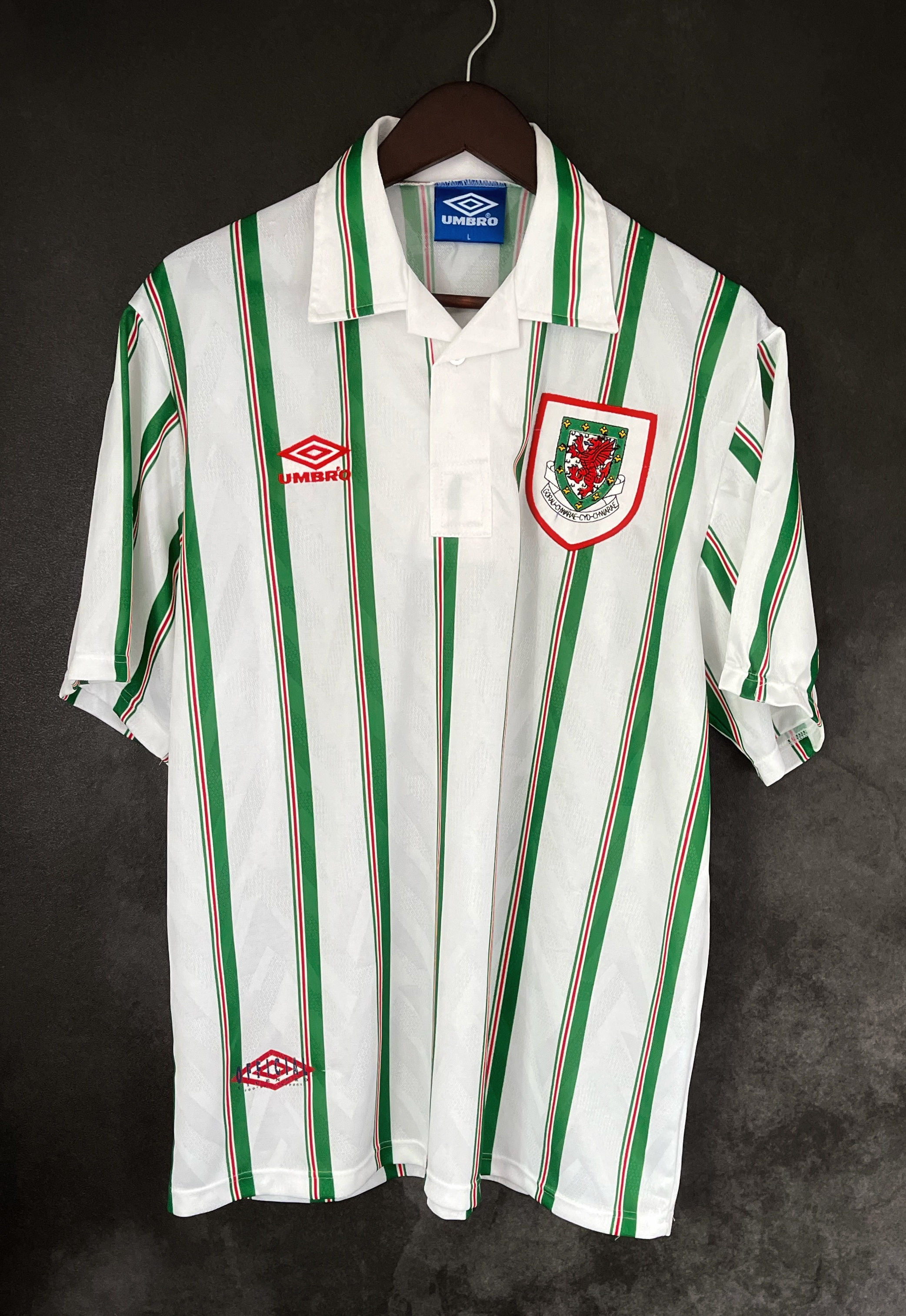 Wales 1993/95 Away Large 8/10
