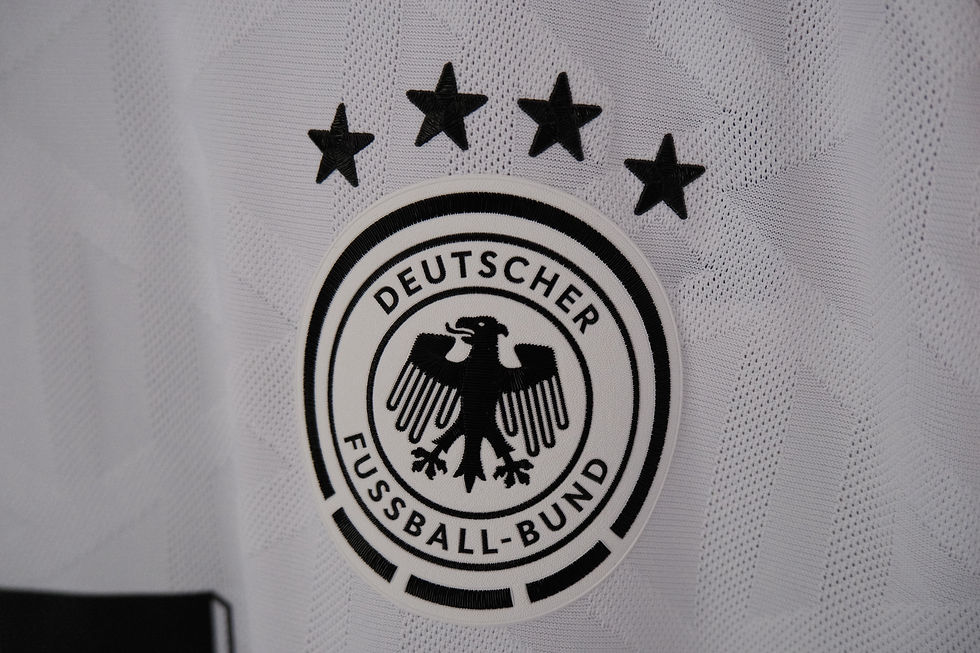 Miniature : Germany 2024 Home KIMMICH 6 Medium 10/10 BNWT