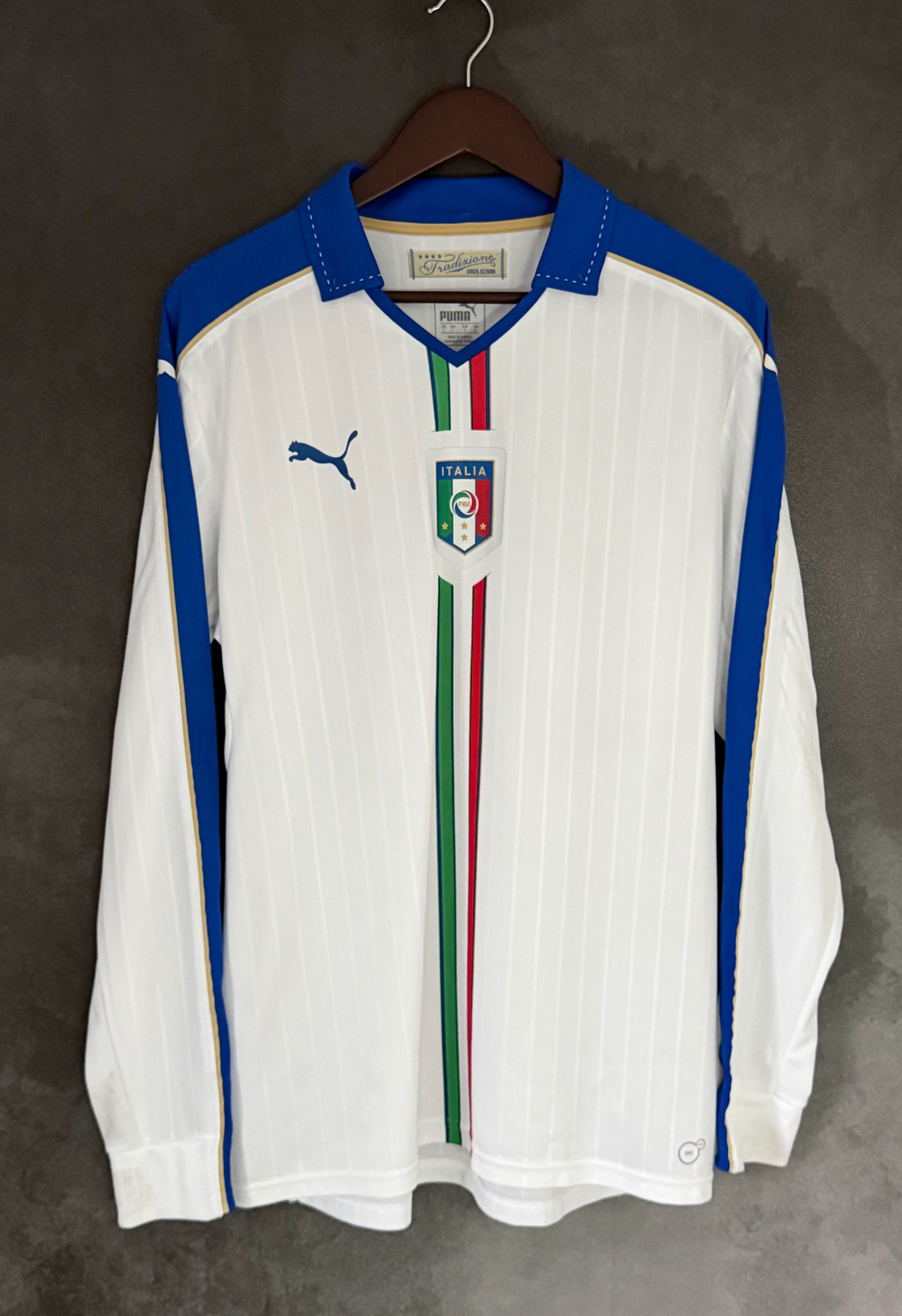 Italy 2016 Away Large 7/10