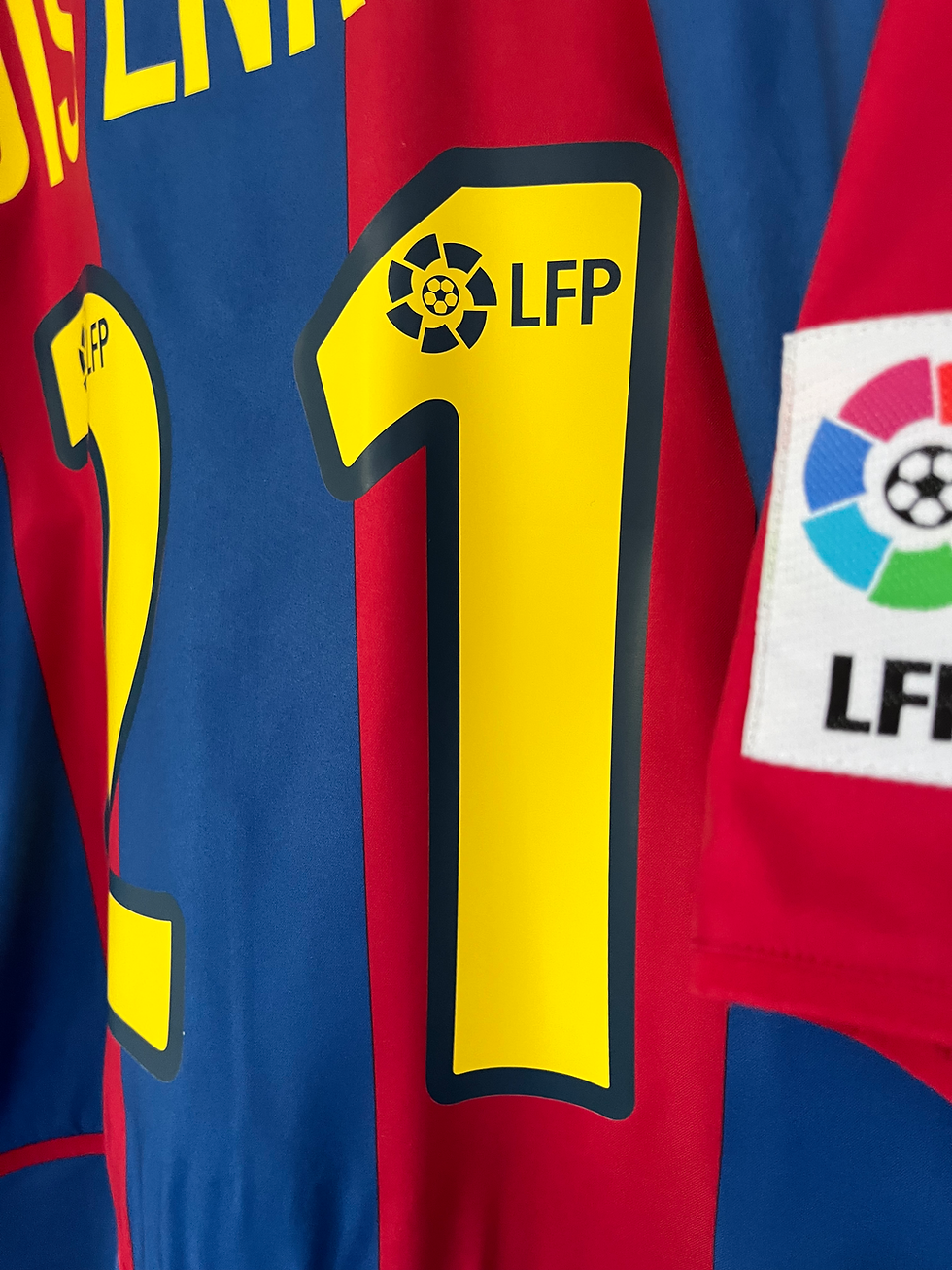 Miniaturbild: FC Barcelona 2002/03 Home LUIS ENRIQUE 21 XL 9/10