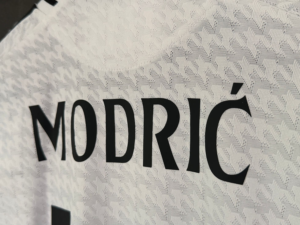 Miniature : Real Madrid 2024/25 Home MODRIC 10 Large 10/10 BNWT