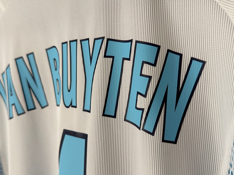 Miniaturbild: Olympique Marseille 2002/03 Home VAN BUYTEN 4  Large 9/10