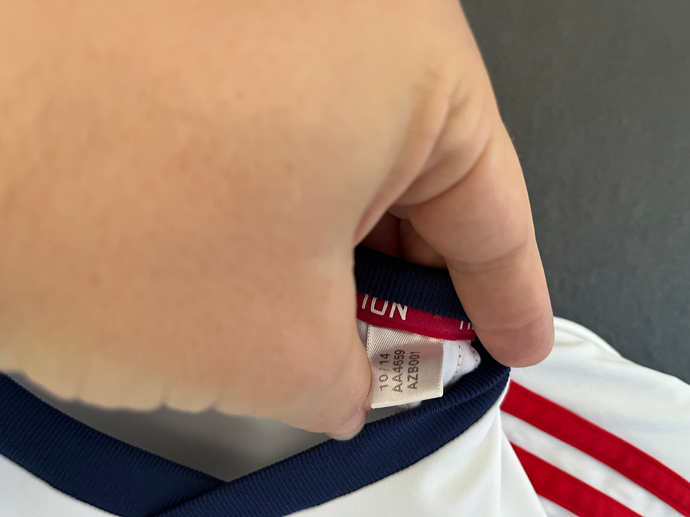 Thumbnail: Chicago Fire 2014 Away Small 9/10