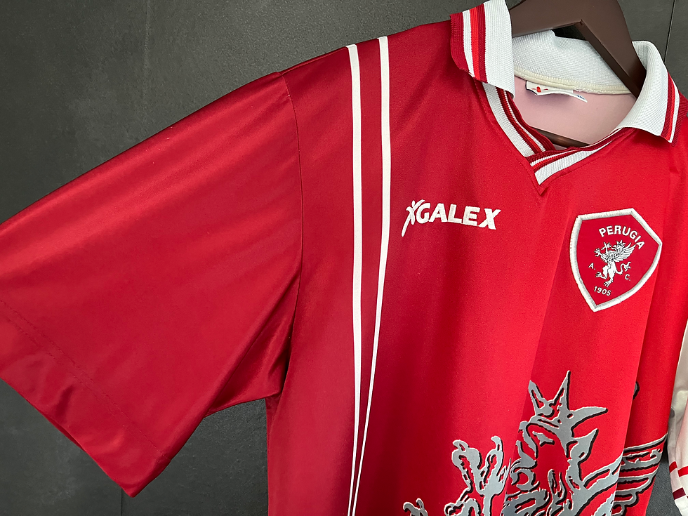 Miniaturbild: Perugia 1998/99 Home NAKATA 7 XL 9/10