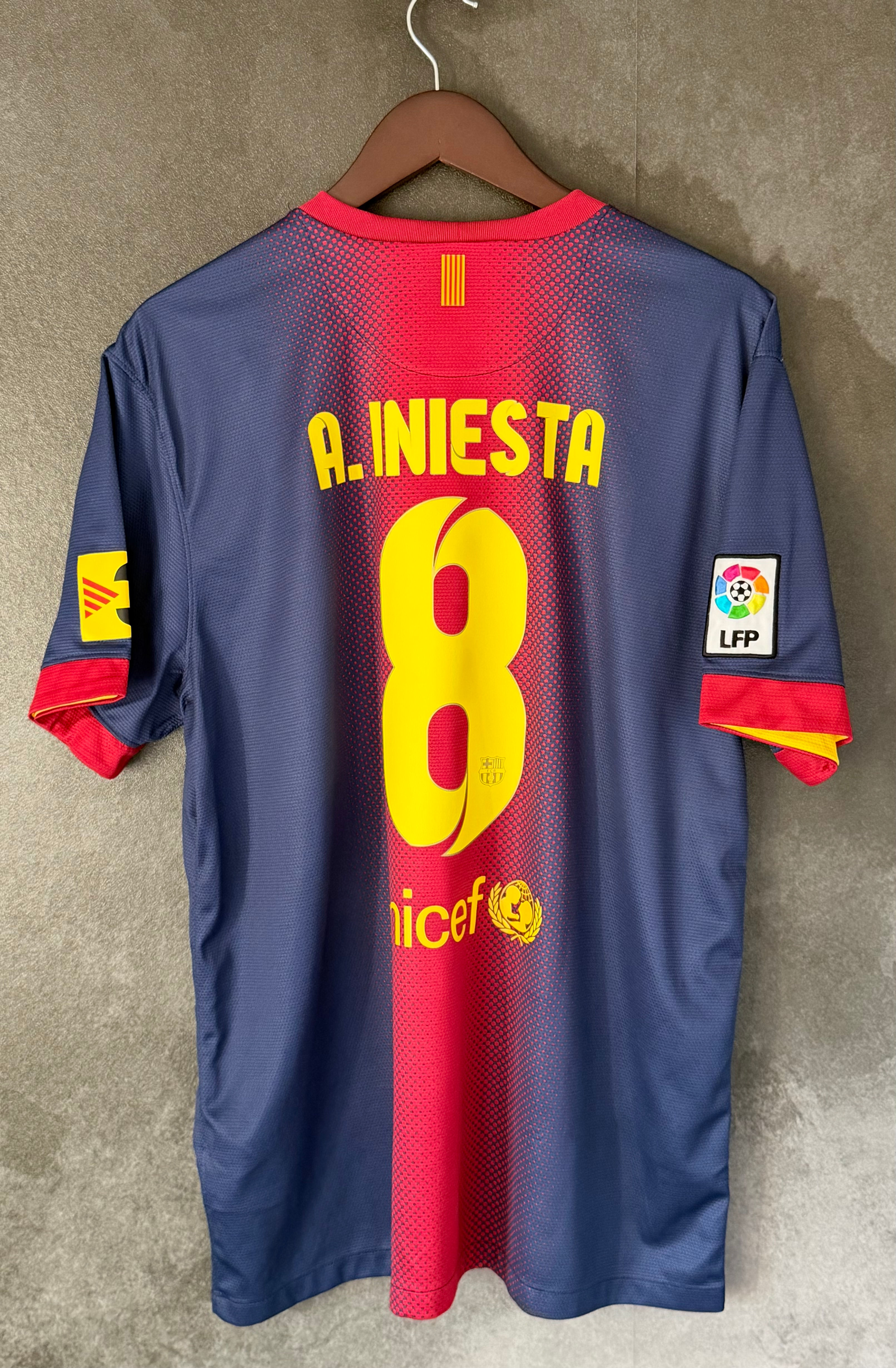 FC Barcelona 2012/13 Home INIESTA 8 XL 10/10