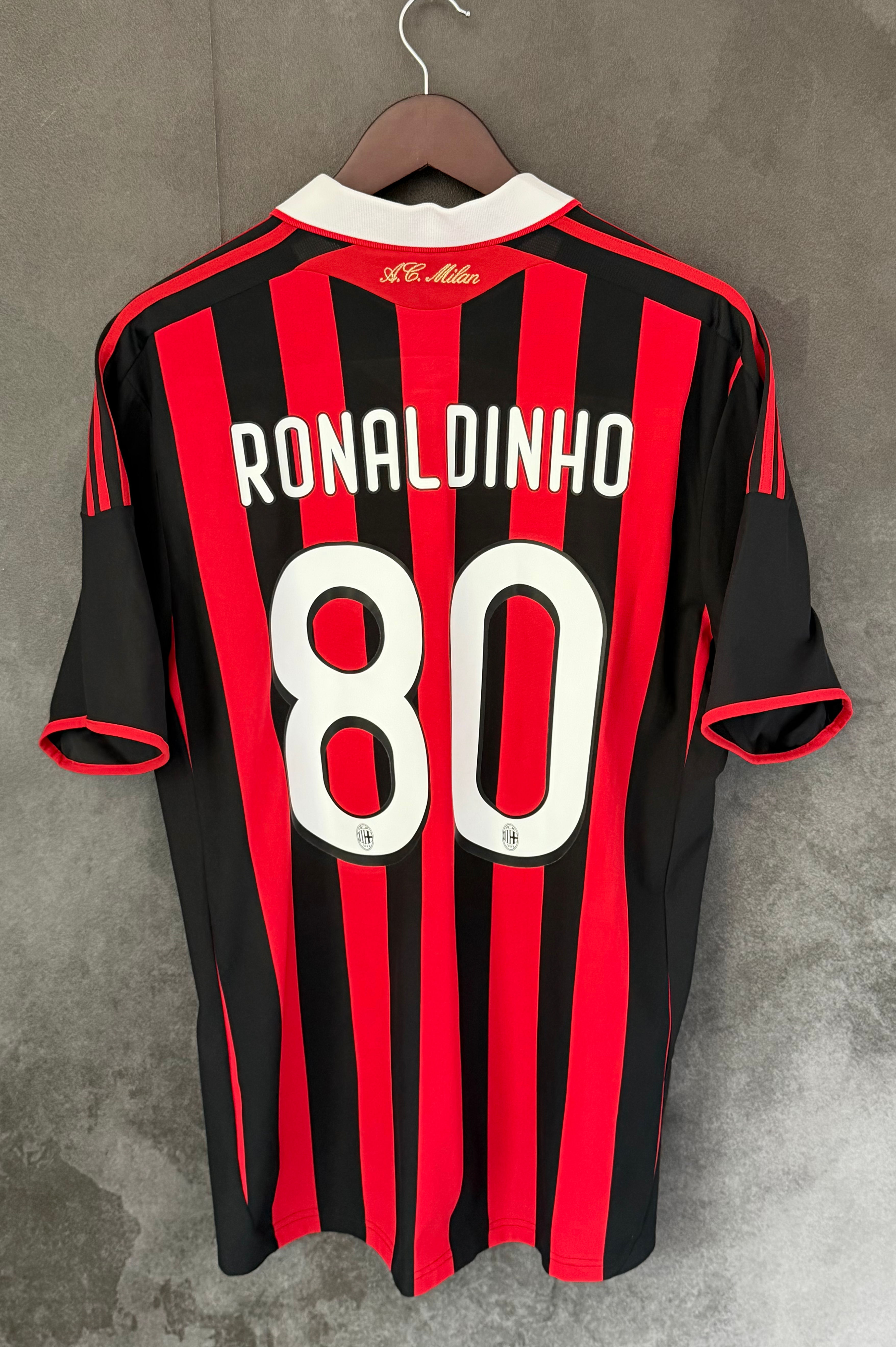 AC Milan 2009/10 Home RONALDINHO 80 Large 8/10