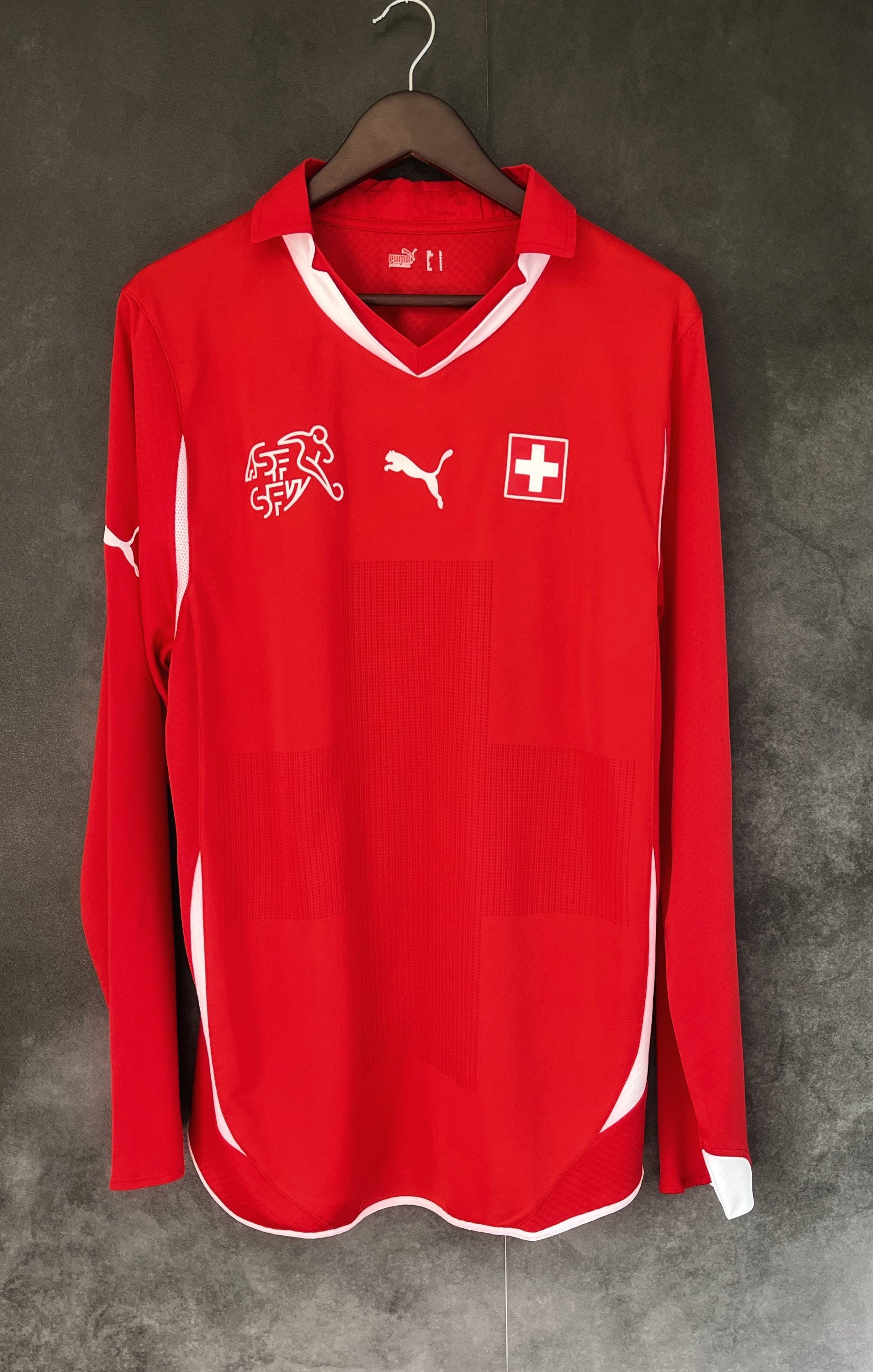 Switzerland 2010 Home LS Player Version L 10/10 BNWT