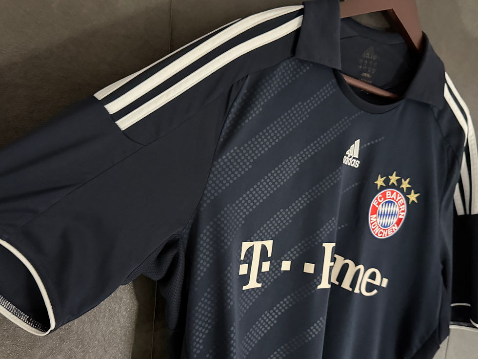 Thumbnail: FC Bayern München 2009/10 Away MÜLLER 25 Large 9/10