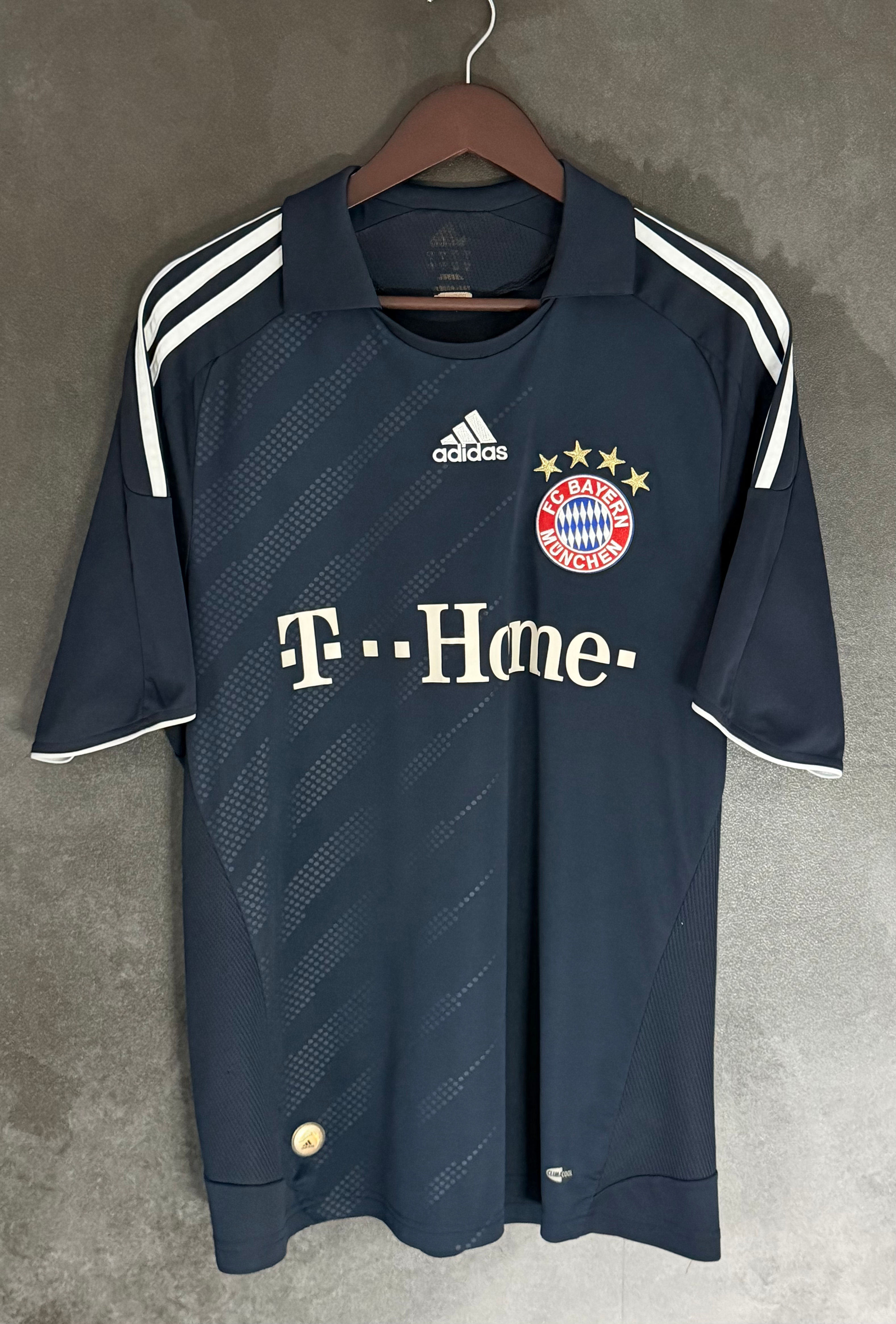 FC Bayern München 2009/10 Away MÜLLER 25 Large 9/10