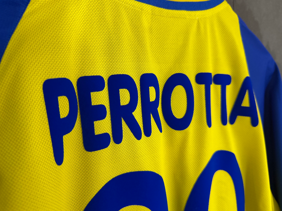 Thumbnail: Chievo Verona 2003/04 Home PERROTTA 20 XL 10/10