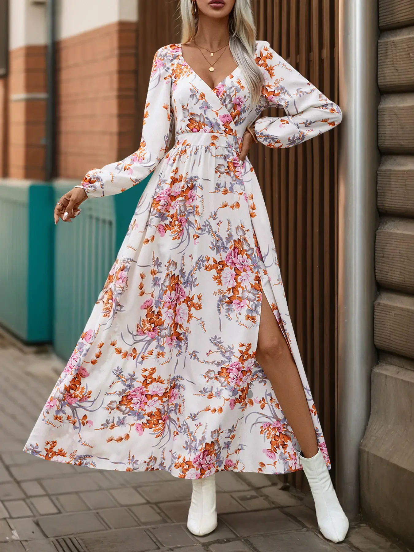 VINTAGE V-NECK PRINT LONG-SLEEVED MAXI DRESS_