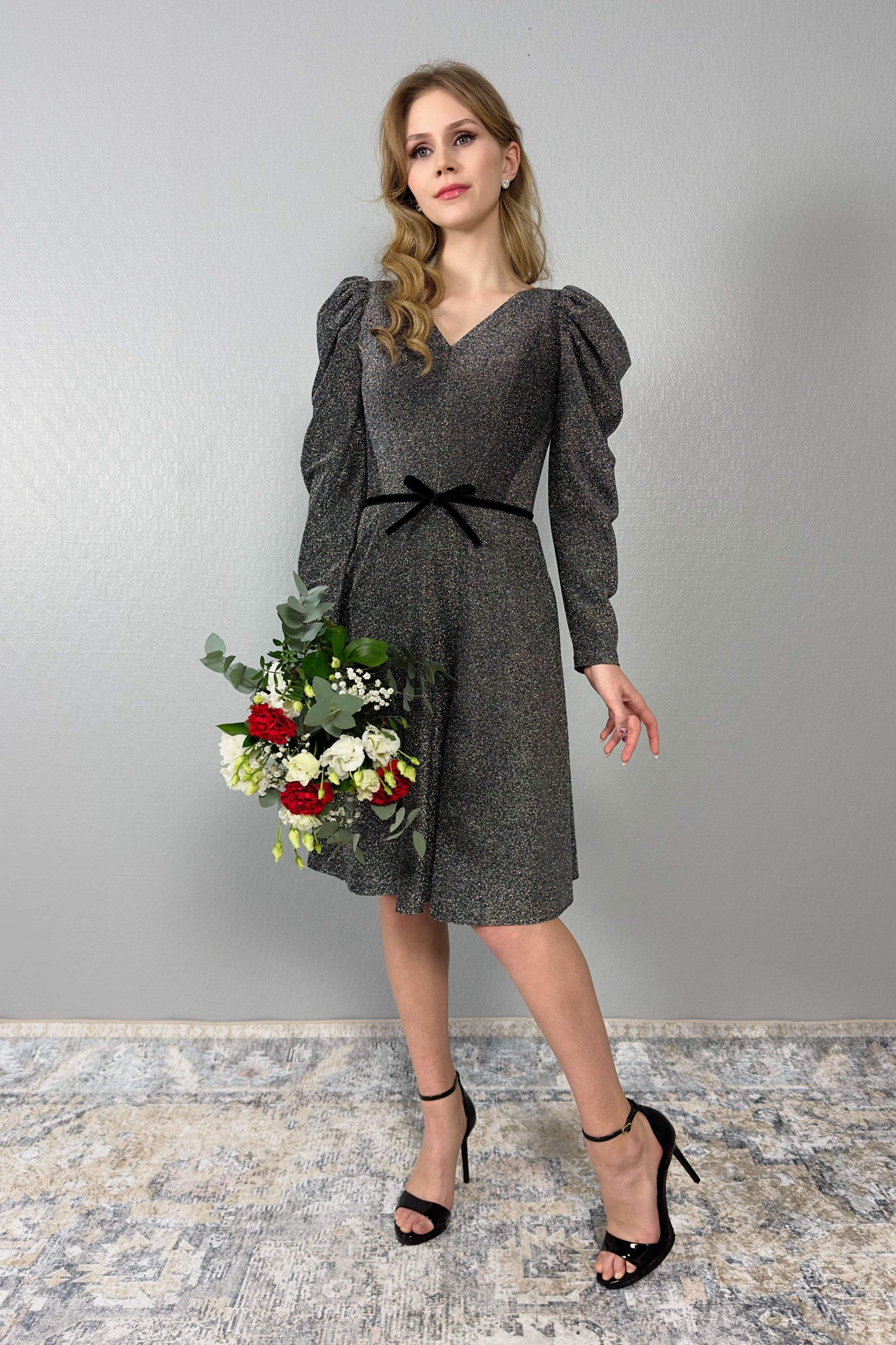 Pikku musta-hopea M35