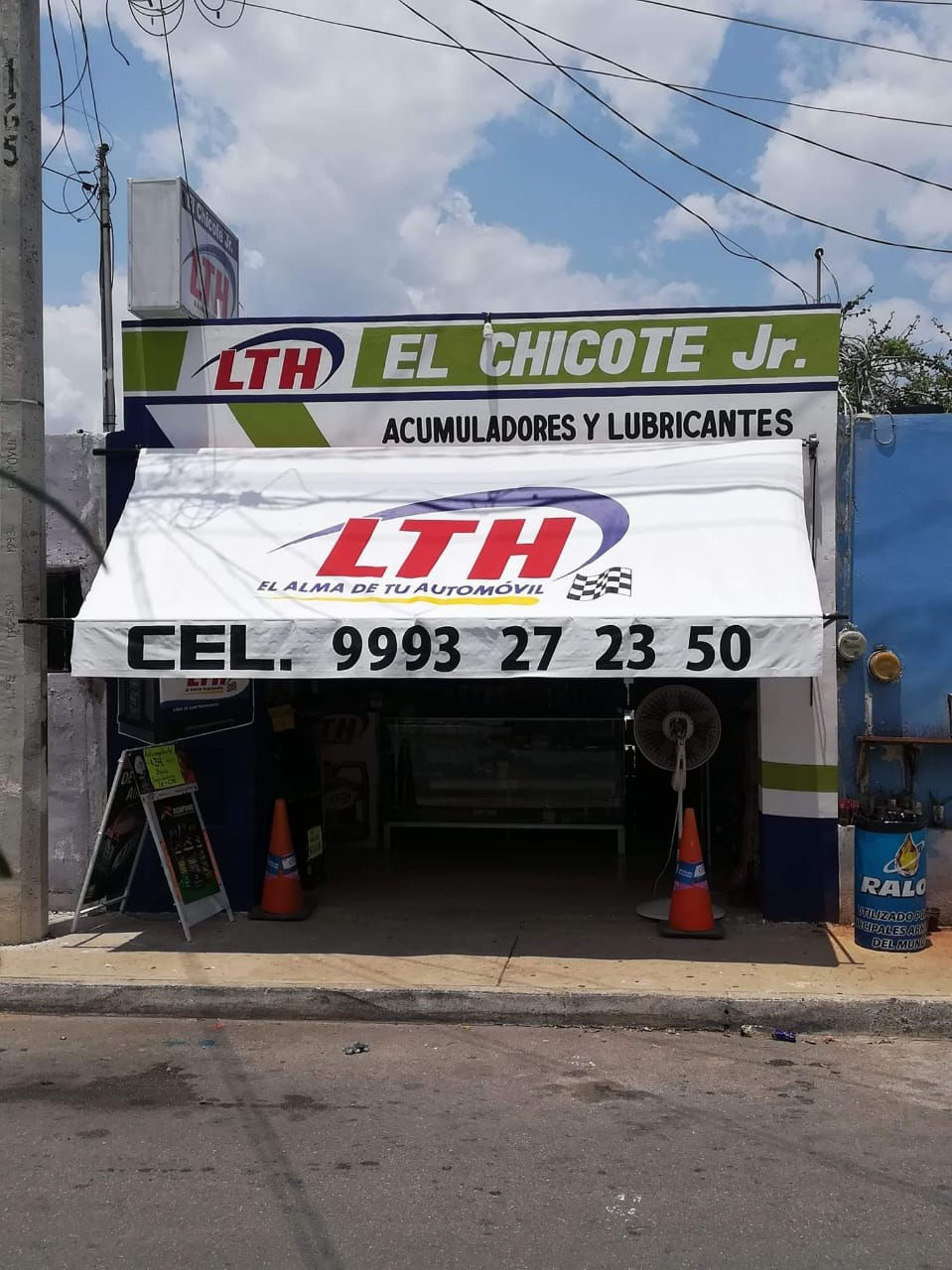 Miniatura: EL CHICOTE JR. / REFACCIONARIA
