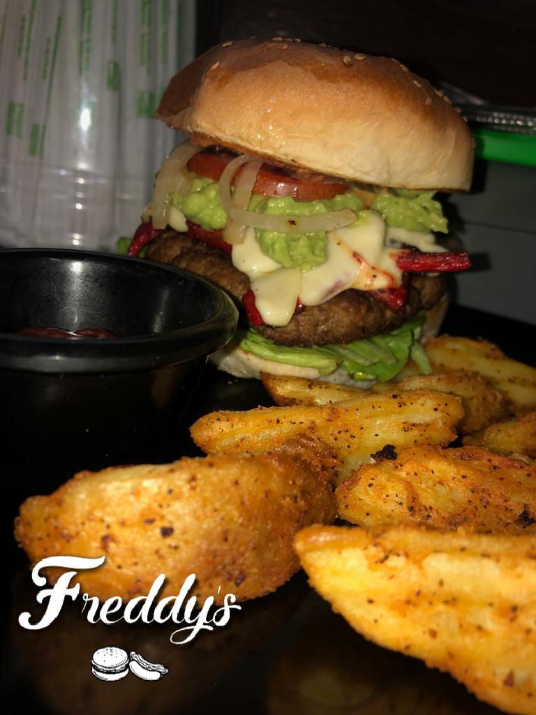 Miniatura: FREDDY´S / COMIDA