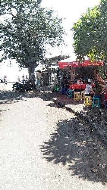 Experience Bali’s warungs, small local eateries serving homemade dishes with authentic flavors and friendly hospitality.