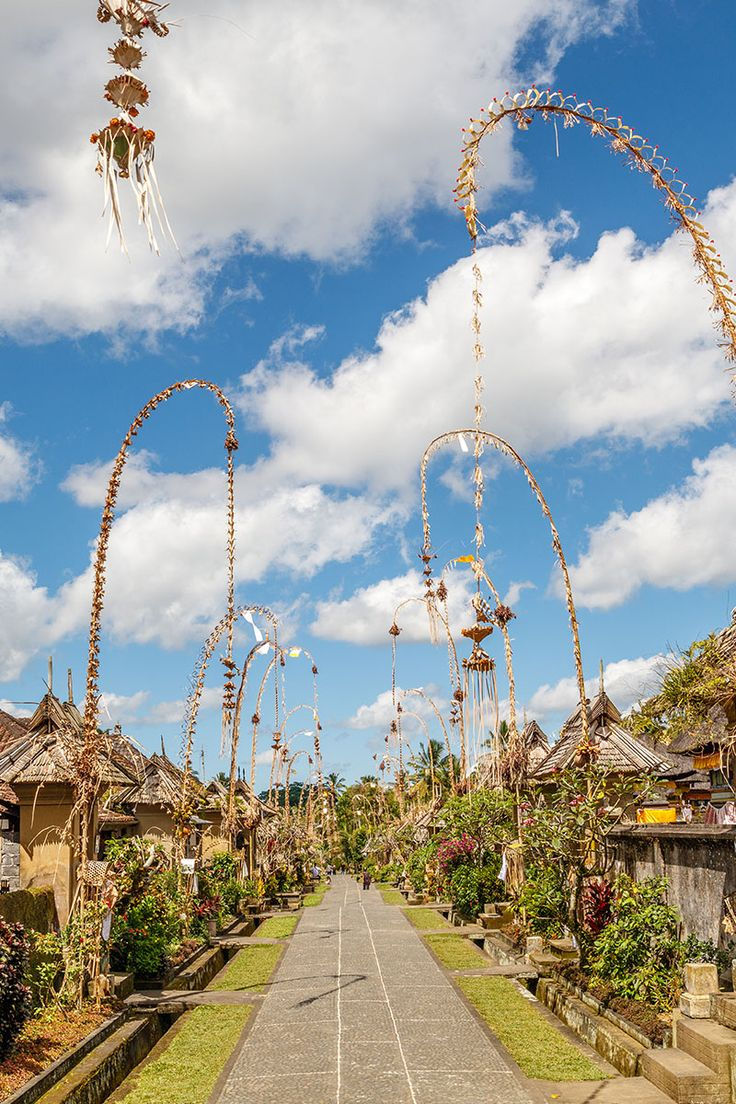 Discover Bangli, a peaceful area with mountains, lakes, waterfalls, and temples, perfect for enjoying Bali’s natural beauty and fresh air.