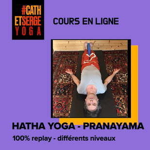 Serge en Savasana lors d'un cours en ligne