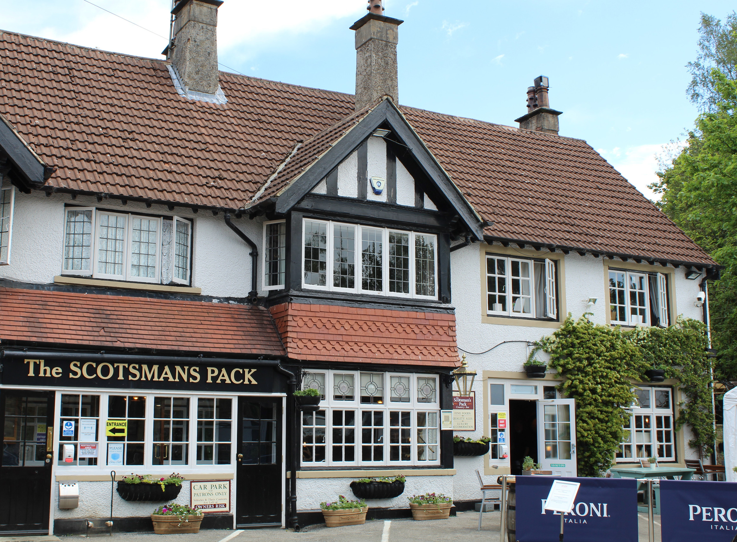 Restaurant at The Scotsmans Pack in Hope Valley