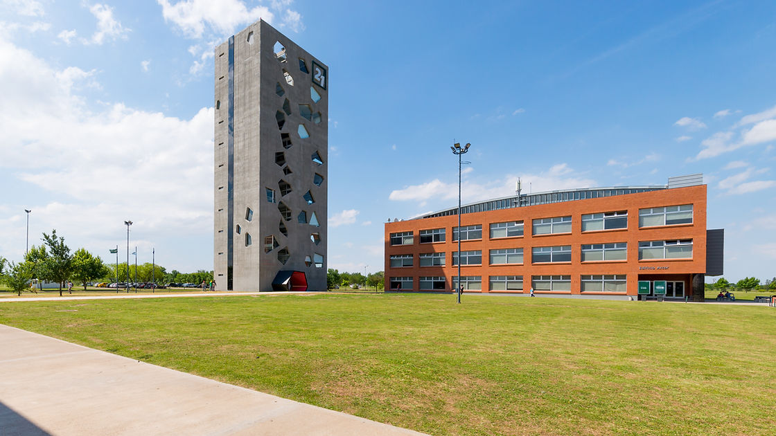 Campus_Exterior_2017_11.JPG
