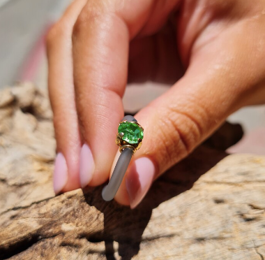 Thumbnail: Silicone Ring With Stone, Silicone Rings For Women, Emerald Green Rhinestone