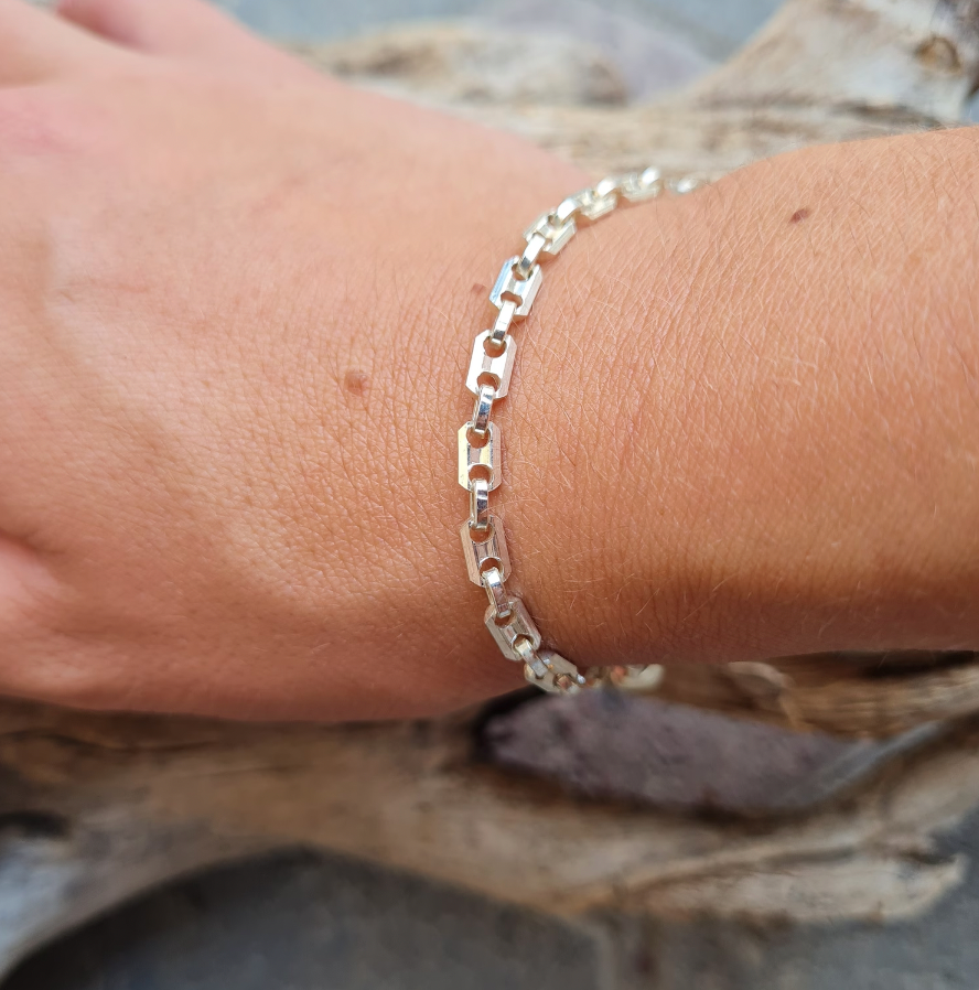 Thumbnail: Bestie Chain Ring & Bracelet Set, Thin Gold Link Chain Bracelet