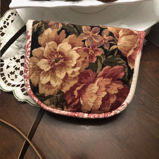Back view of shoulder bag