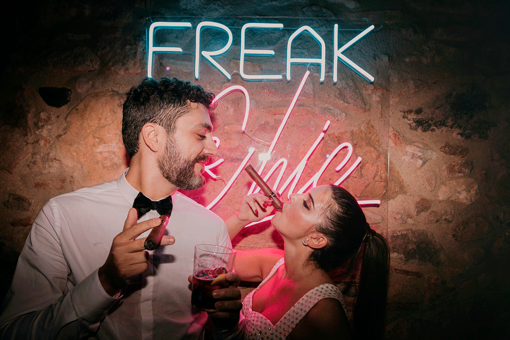 freakandchic2.gif