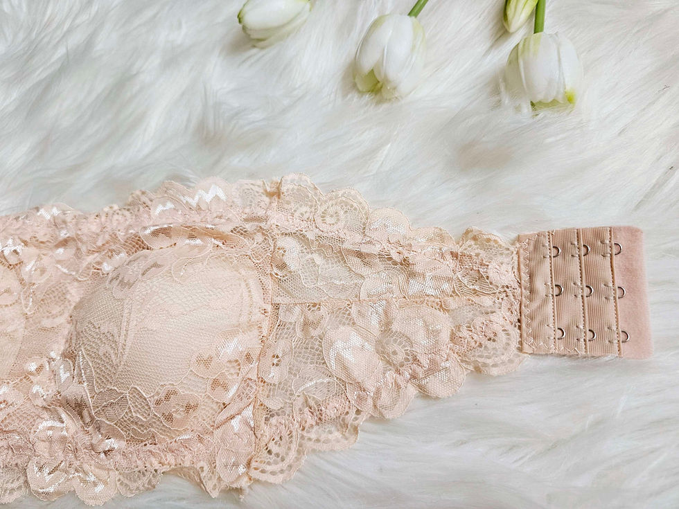 Miniatura: Koronkowy bralet bez ramiączek