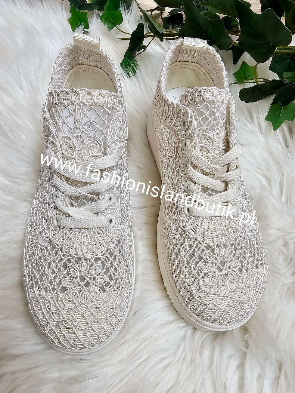 Miniatura: Beżowe sneakersy ażurkowe na platformie