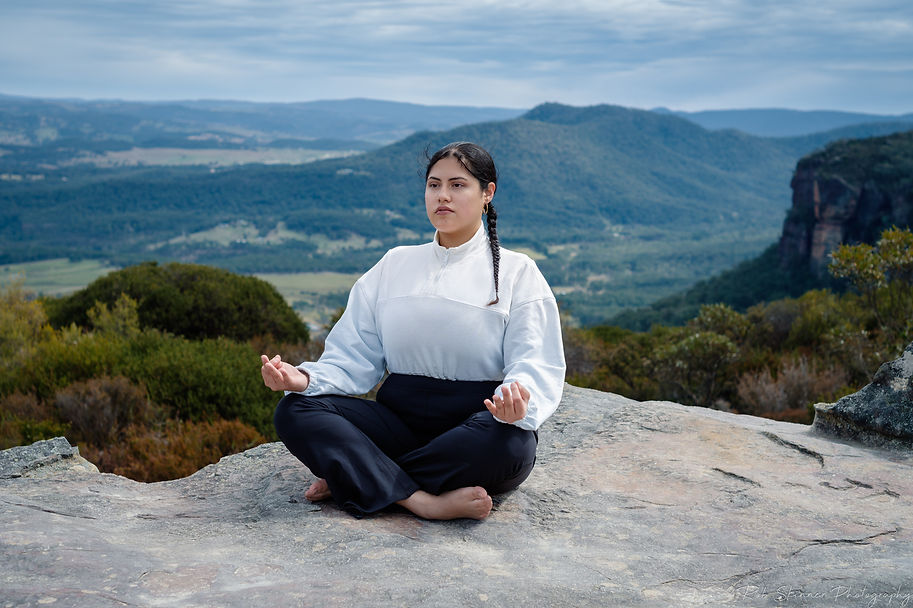 Outdoor portrait photographed on a cliff in the Blue Mountains