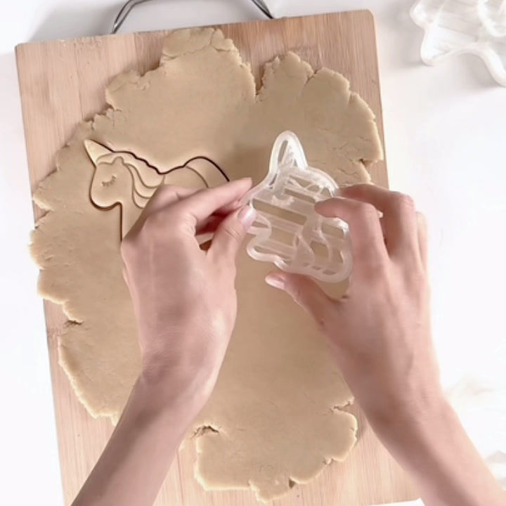 Thumbnail: Unicorn in the cloud Cookie Cutter