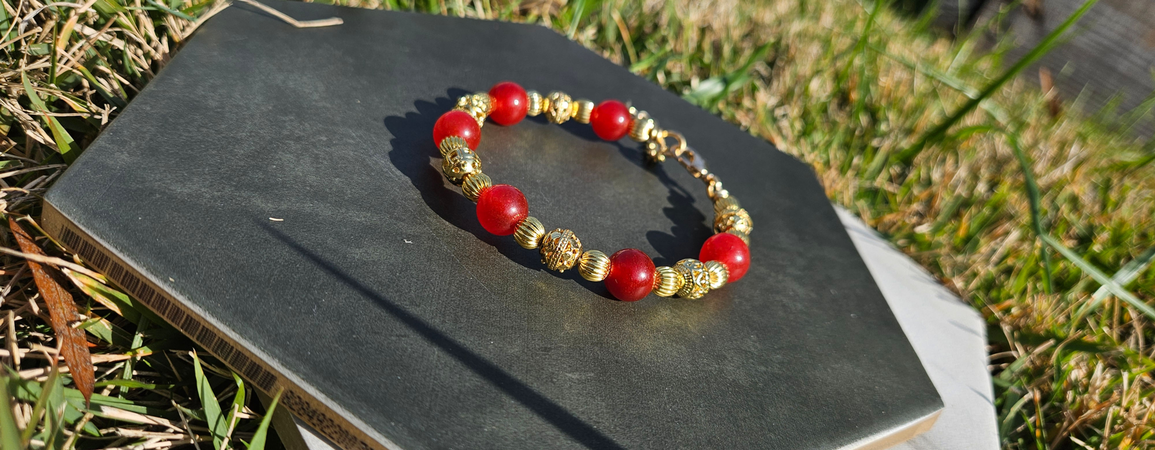 Red Quartz Wire Bracelet