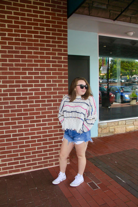 Vestique Chasing Chelsea Sweater