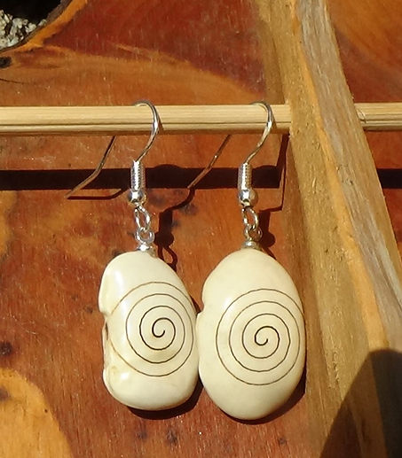 spiral butter bean earring.JPG