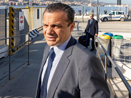 De Luca: "Martedì chiederò le dimissioni di Musumeci"