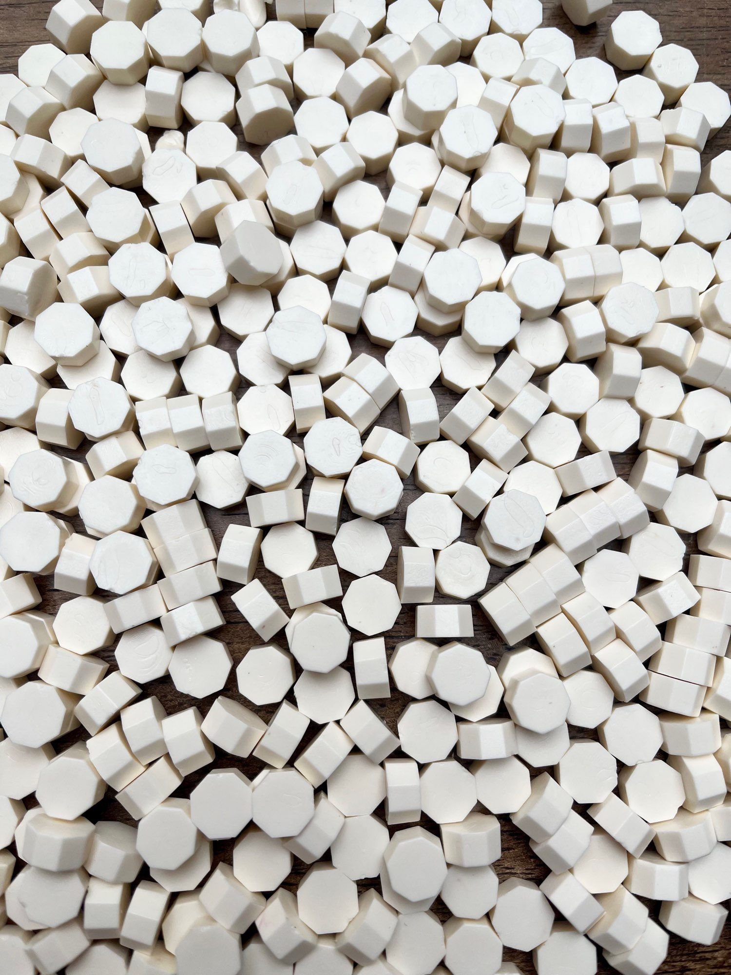 Siegelwachs cremeweiß, weiß, creme