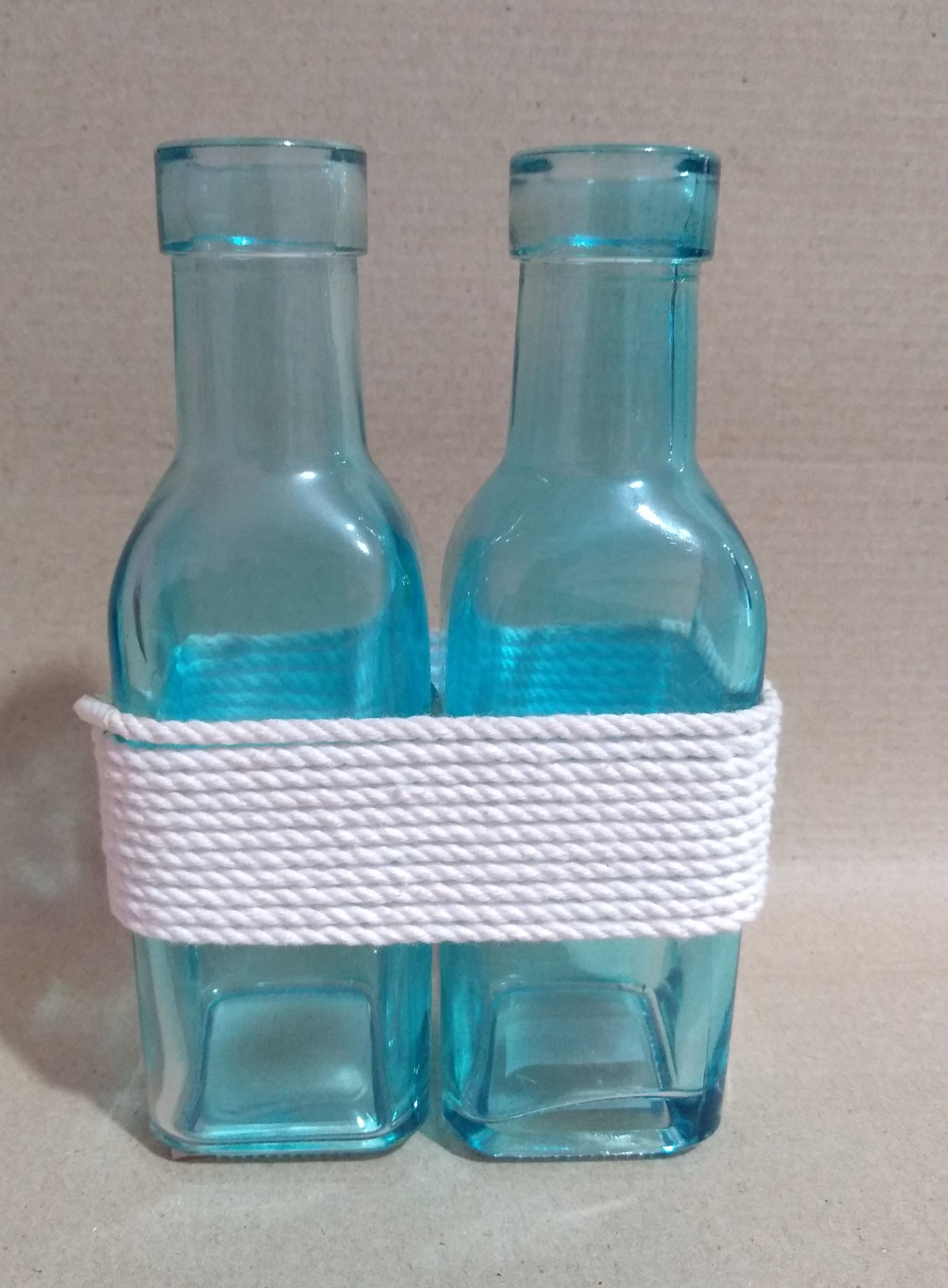 Garrafa dupla com corda (usada para decoração)