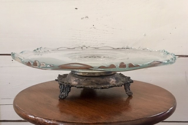 13.5" Glass w/Silver Pedestal Stand