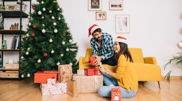 Festive Opulence: Stylish Furniture to Elevate Christmas Celebrations
