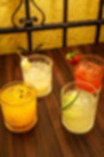 Caipirinha de Frutas com Vodka Nacional ou Sakê
