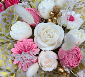 Décoration intérieure douce et naturelle avec bouquet de fleurs en cire de soja So&So 