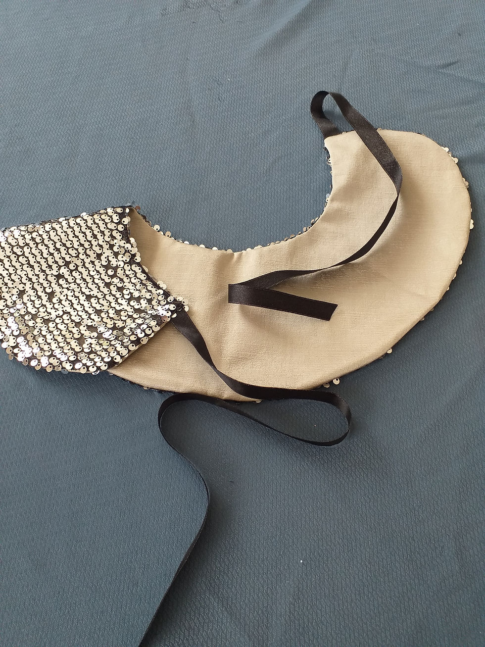 Miniature : Couvre épaules séquins