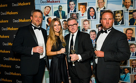 Foyer Guests 9.jpg