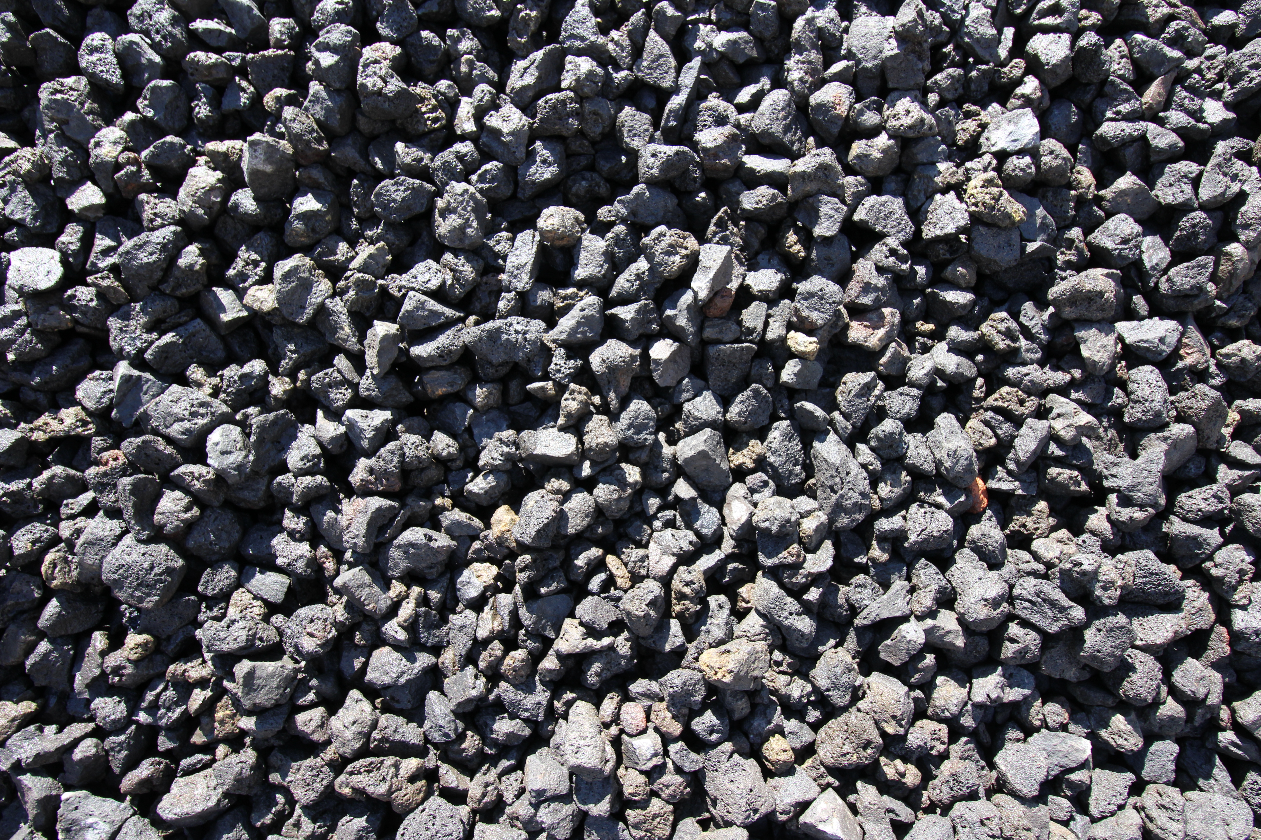 3/4in Black Lava